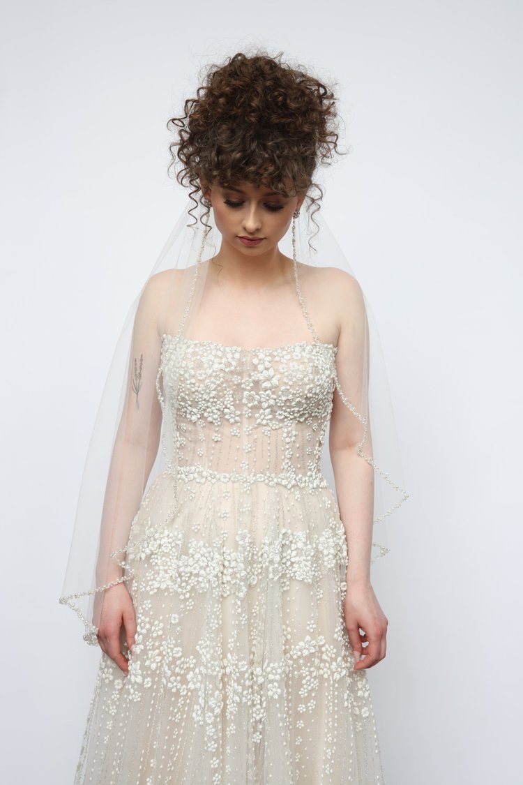 Tahiti pearl trimmed veil by Justine M Couture — Justine M Couture